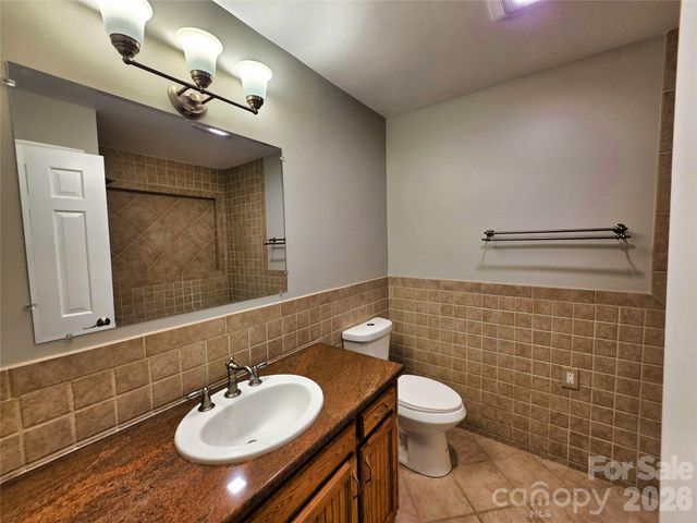 158 W Meadowview Drive, Statesville, NC 28625