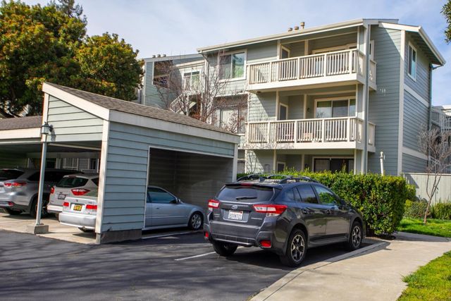 3674 Oakwood Terrace 302, Fremont, CA 94536
