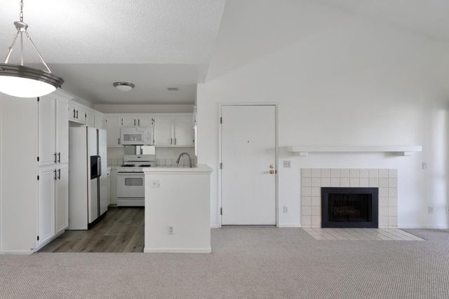 3674 Oakwood Terrace 302, Fremont, CA 94536