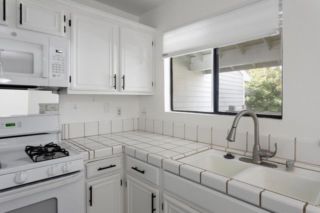 3674 Oakwood Terrace 302, Fremont, CA 94536