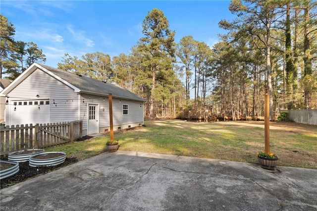 113 Hastings DR, Moyock, NC 27958