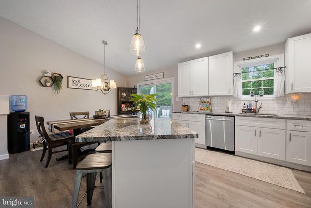 1243 SILVER RUN DR, Pasadena, MD 21122