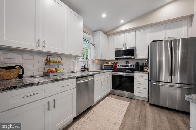 1243 SILVER RUN DR, Pasadena, MD 21122
