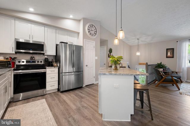 1243 SILVER RUN DR, Pasadena, MD 21122