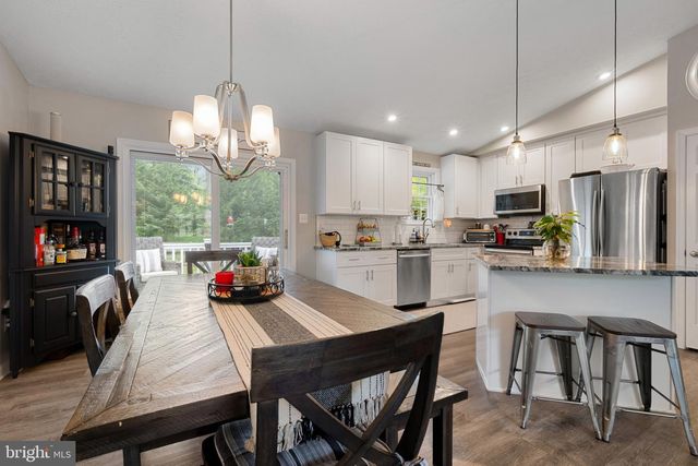 1243 SILVER RUN DR, Pasadena, MD 21122