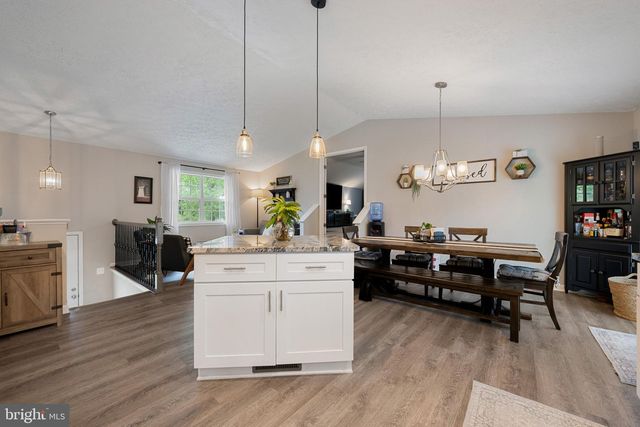 1243 SILVER RUN DR, Pasadena, MD 21122