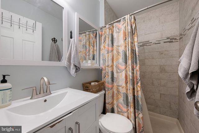 1243 SILVER RUN DR, Pasadena, MD 21122