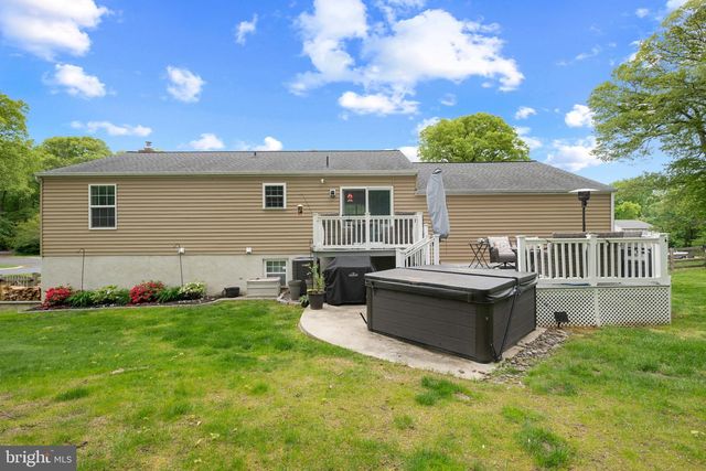 1243 SILVER RUN DR, Pasadena, MD 21122