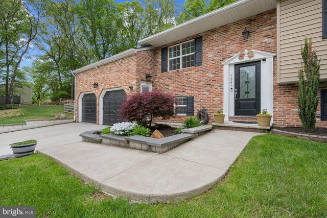 1243 SILVER RUN DR, Pasadena, MD 21122