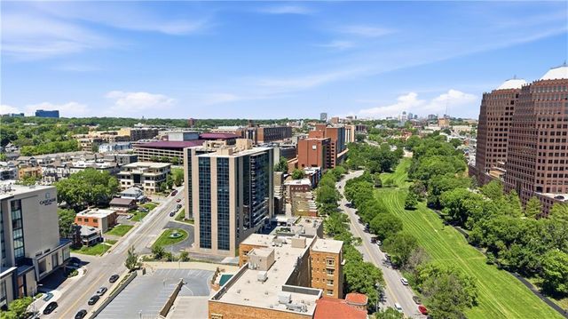 4545 Wornall Road 810, Kansas City, MO 64111