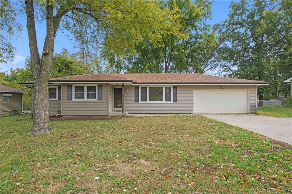 501 S 20th Street, Leavenworth, KS 66048