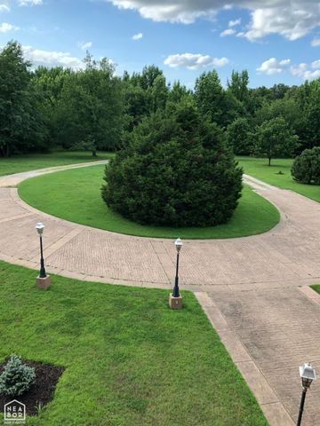 4821 PEACHTREE Avenue, Jonesboro, AR 72405