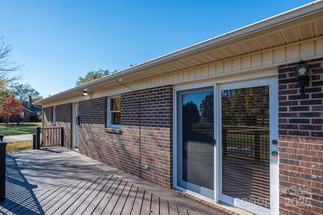 4866 E Hwy 150 Highway, Lincolnton, NC 28092