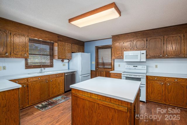 4866 E Hwy 150 Highway, Lincolnton, NC 28092