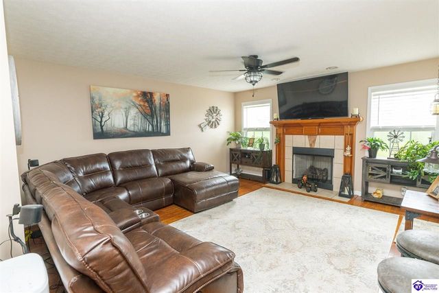 2567 Kensington Way, Elizabethtown, KY 42701