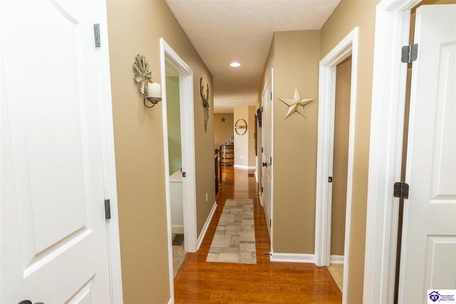 2567 Kensington Way, Elizabethtown, KY 42701