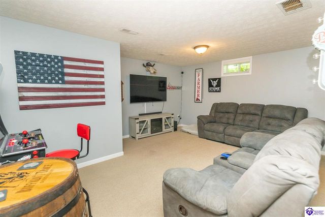 2567 Kensington Way, Elizabethtown, KY 42701