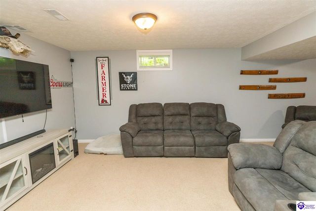 2567 Kensington Way, Elizabethtown, KY 42701