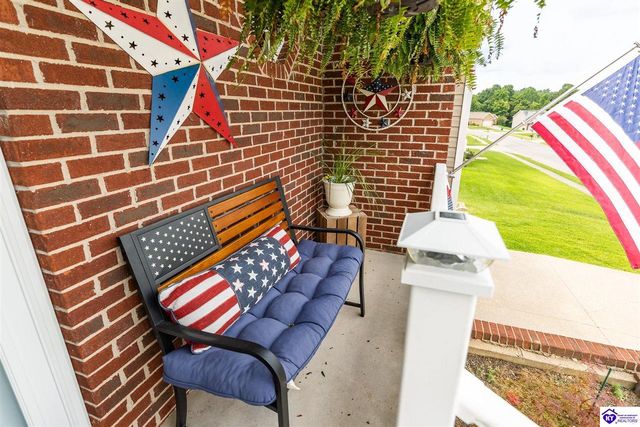 2567 Kensington Way, Elizabethtown, KY 42701