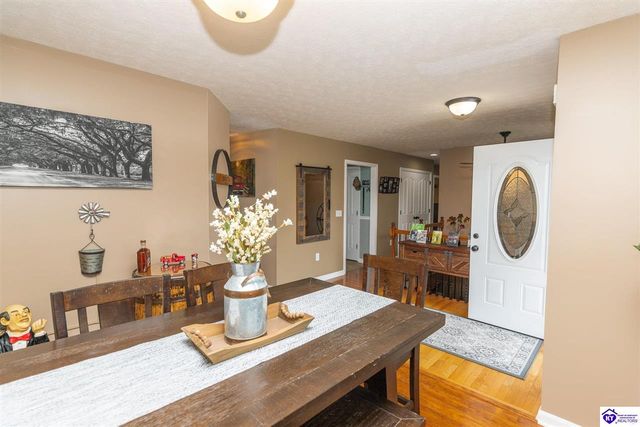 2567 Kensington Way, Elizabethtown, KY 42701
