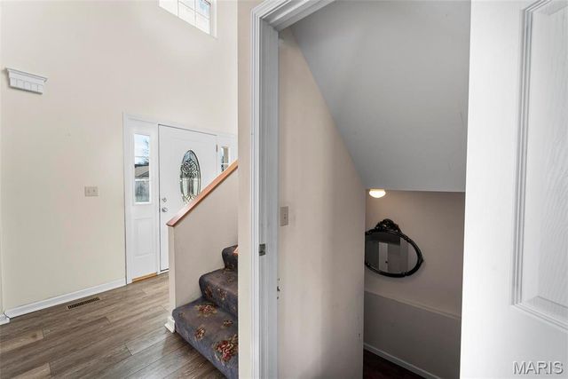 202 Sun Valley Drive, Smithton, IL 62285