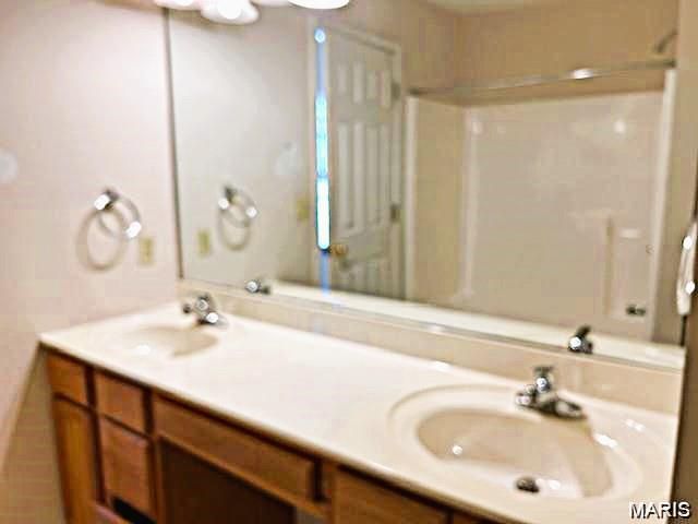 202 Sun Valley Drive, Smithton, IL 62285