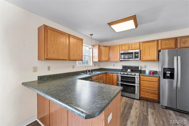 202 Sun Valley Drive, Smithton, IL 62285