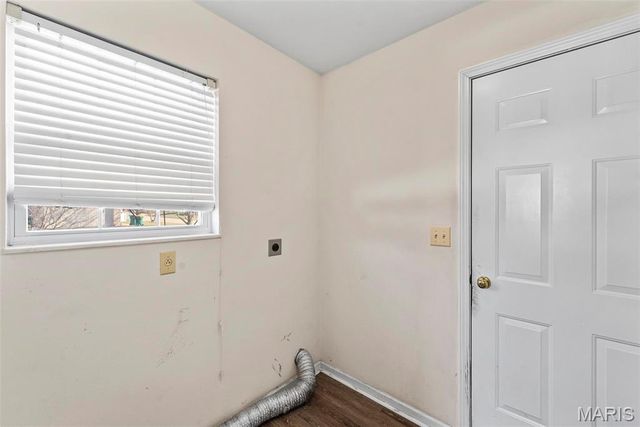 202 Sun Valley Drive, Smithton, IL 62285