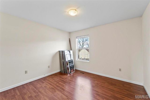 202 Sun Valley Drive, Smithton, IL 62285