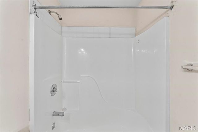 202 Sun Valley Drive, Smithton, IL 62285