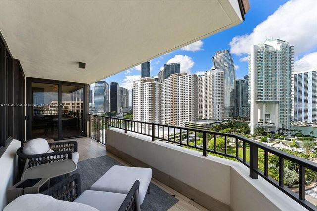 520 Brickell Key Dr A1716, Miami, FL 33131