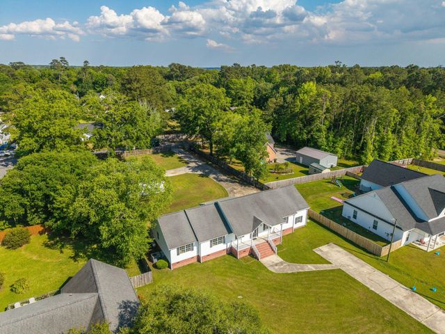 1004 Magnolia Lane, Moncks Corner, SC 29461