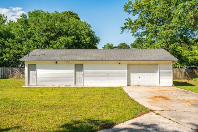 1004 Magnolia Lane, Moncks Corner, SC 29461