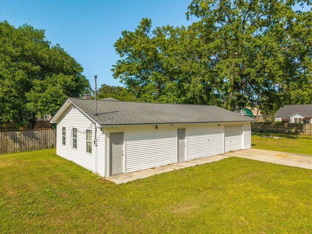 1004 Magnolia Lane, Moncks Corner, SC 29461