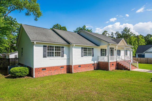 1004 Magnolia Lane, Moncks Corner, SC 29461