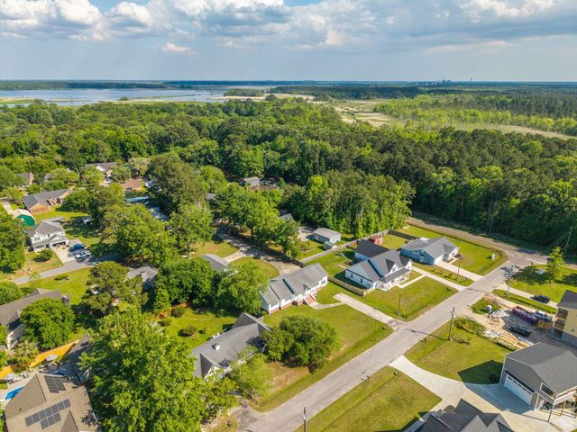 1004 Magnolia Lane, Moncks Corner, SC 29461