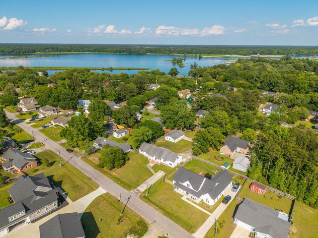 1004 Magnolia Lane, Moncks Corner, SC 29461