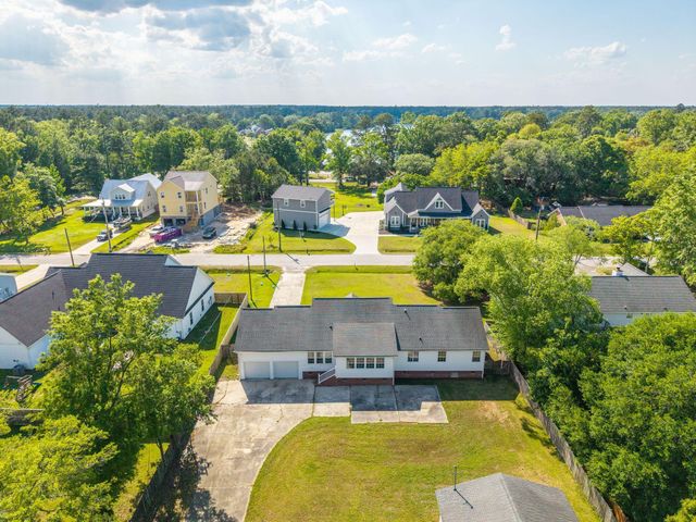 1004 Magnolia Lane, Moncks Corner, SC 29461