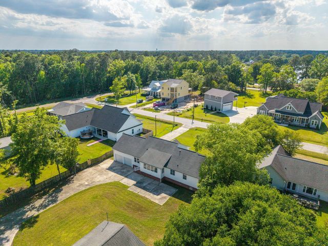 1004 Magnolia Lane, Moncks Corner, SC 29461