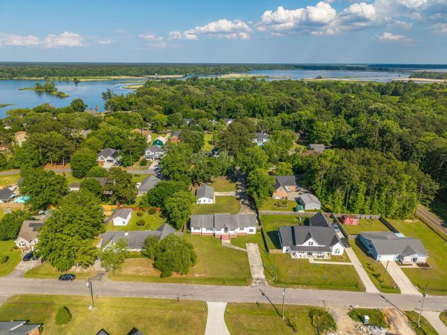 1004 Magnolia Lane, Moncks Corner, SC 29461