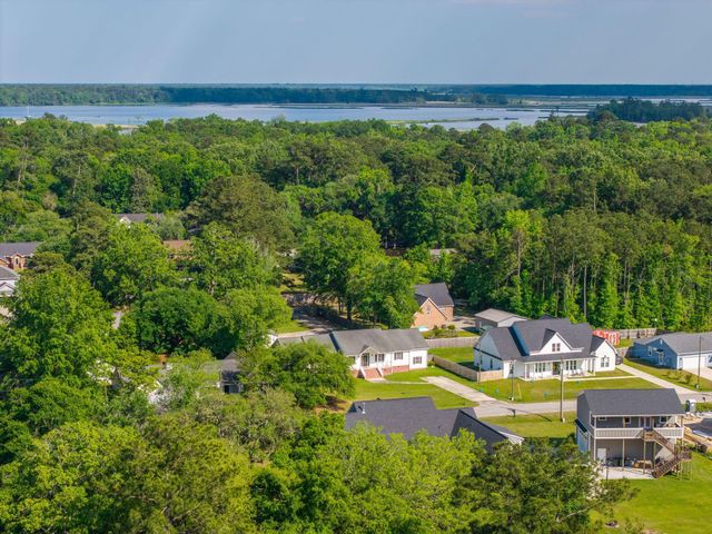 1004 Magnolia Lane, Moncks Corner, SC 29461