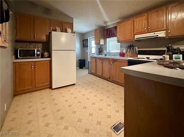 5321 North Linda Street, Pahrump, NV 89060