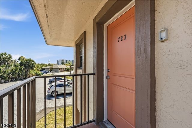 16881 Davis RD 723, Fort Myers, FL 33908