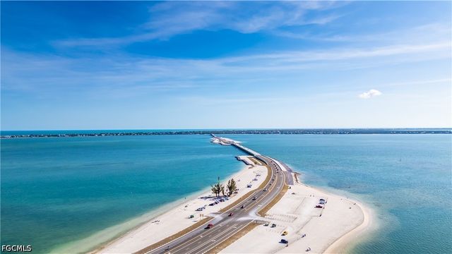 16881 Davis RD 723, Fort Myers, FL 33908