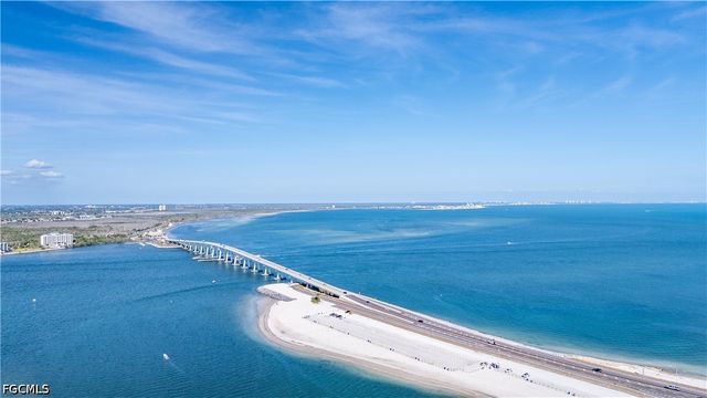 16881 Davis RD 723, Fort Myers, FL 33908