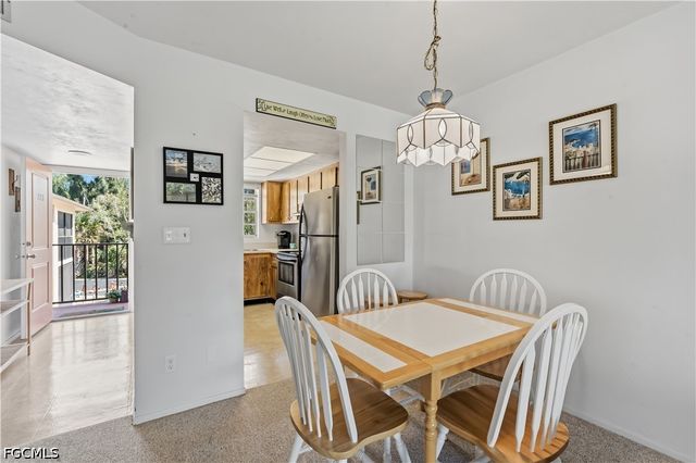 16881 Davis RD 723, Fort Myers, FL 33908