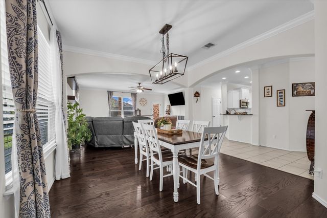 9453 Centennial Drive, Waco, TX 76708