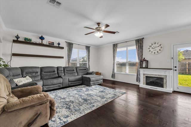 9453 Centennial Drive, Waco, TX 76708