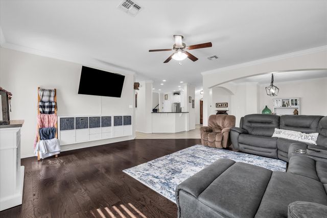 9453 Centennial Drive, Waco, TX 76708