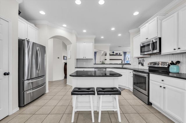 9453 Centennial Drive, Waco, TX 76708